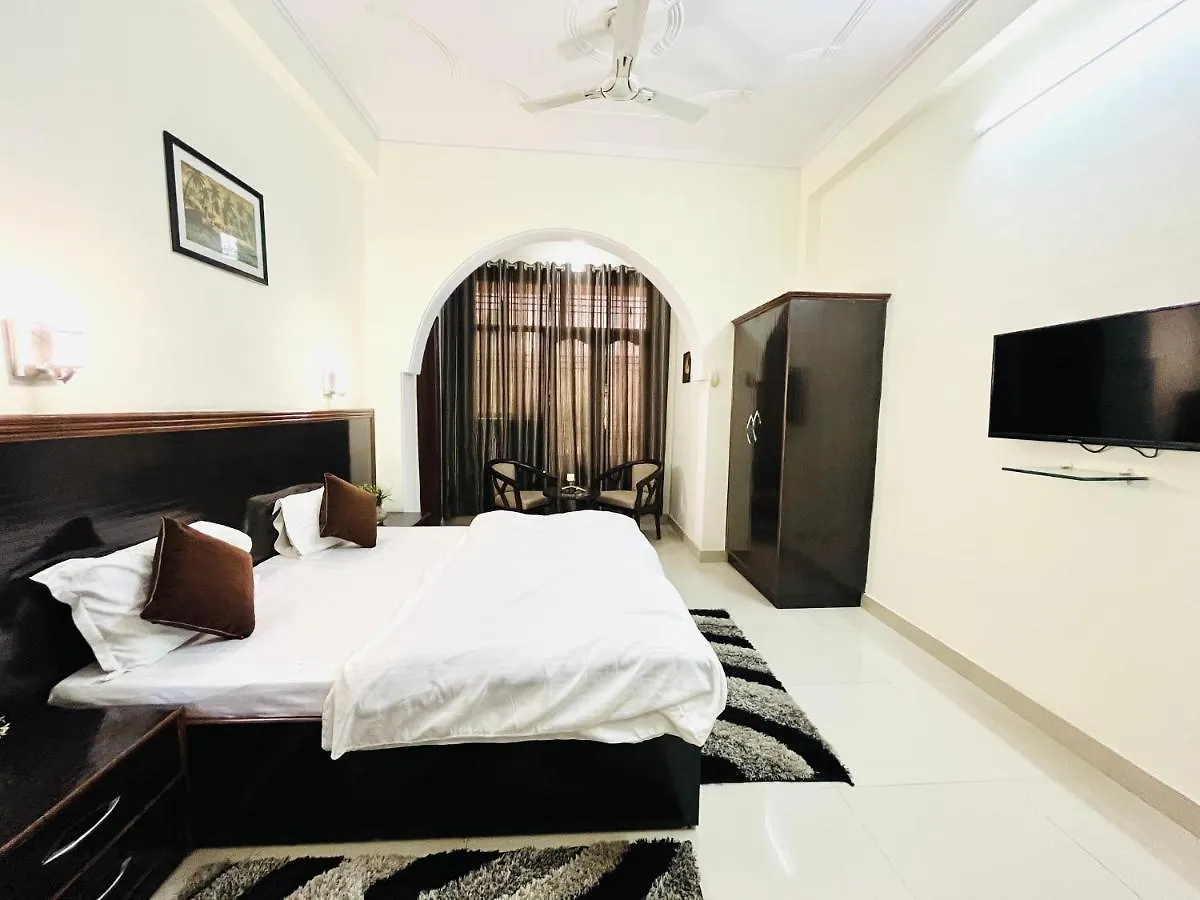 Alibaba'S Indiana Homestay Agra