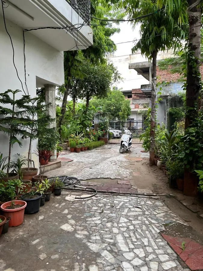 Bed & Breakfast Alibaba'S Indiana Homestay Agra