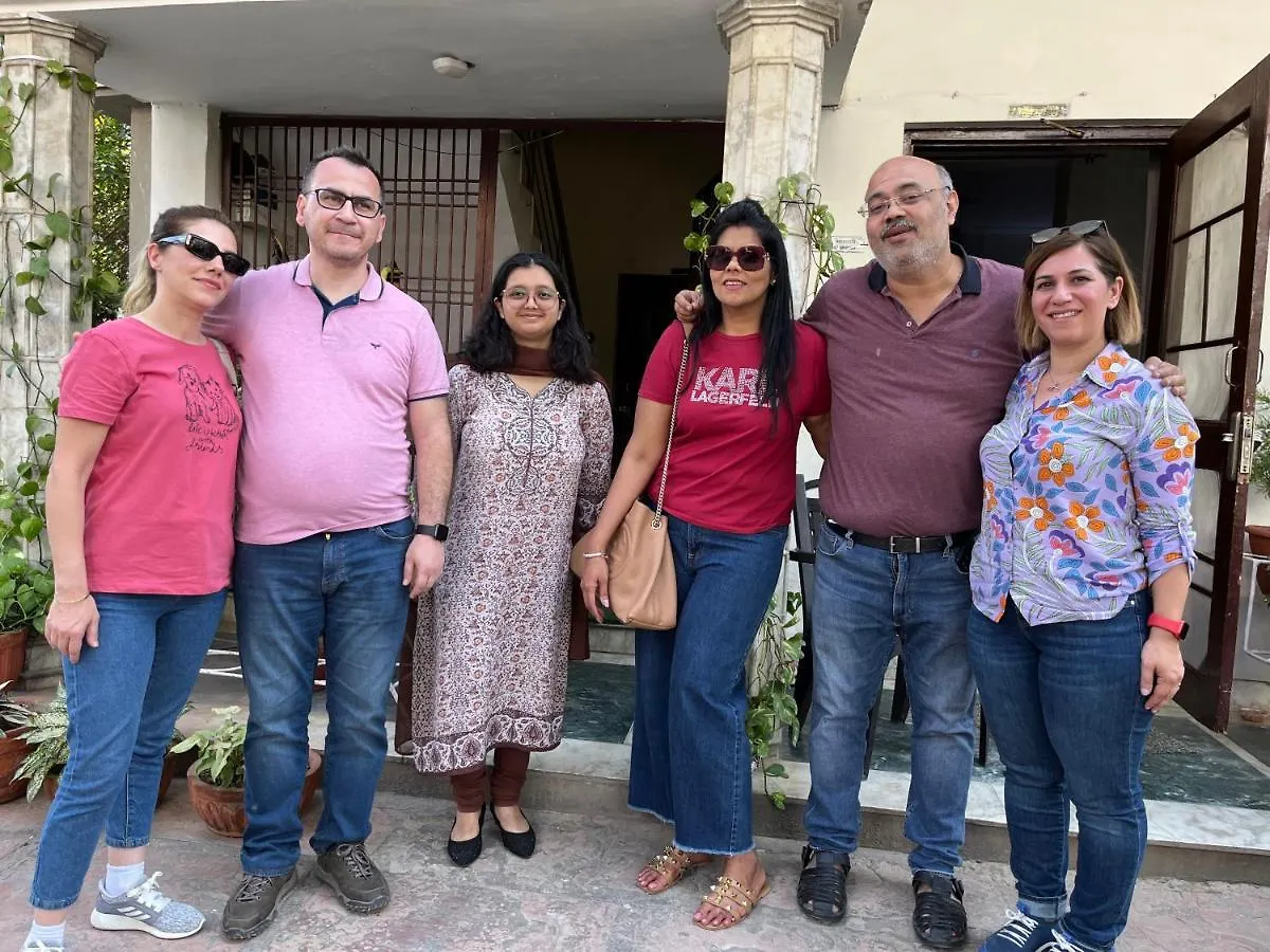 Alibaba'S Indiana Homestay Agra  Bed & Breakfast